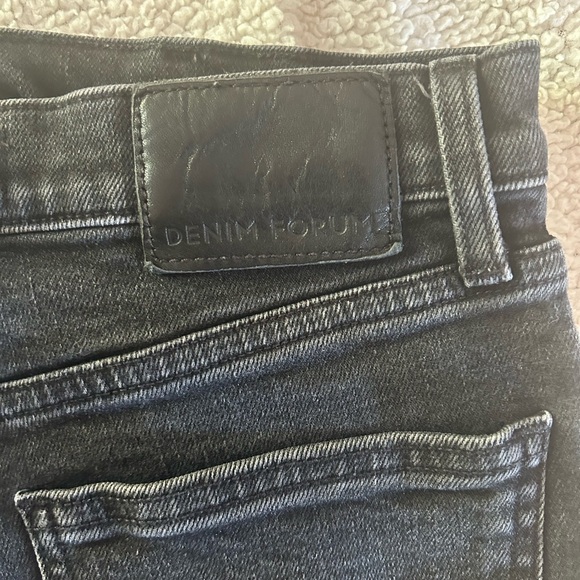 Denim Forum- The Arlo Short - Picture 4 of 7